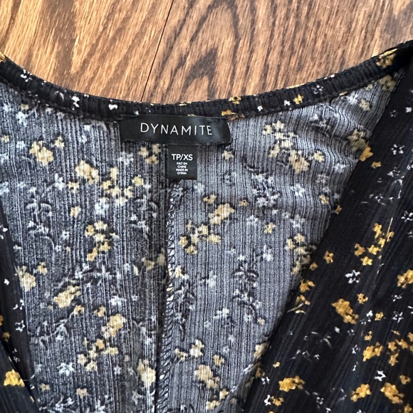 Dynamite Long sleeve floral top - Picture 5 of 8